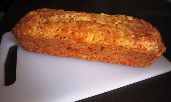 Αλμυρό κέικ με γαλοπούλα και τυριά!