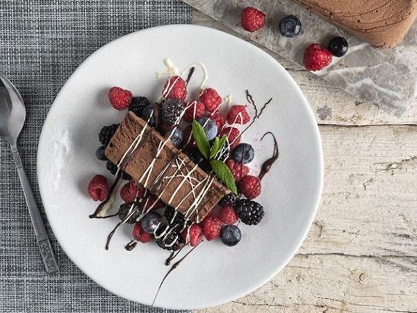 Semifreddo σοκολάτας από τον Άκη Πετρετζίκη