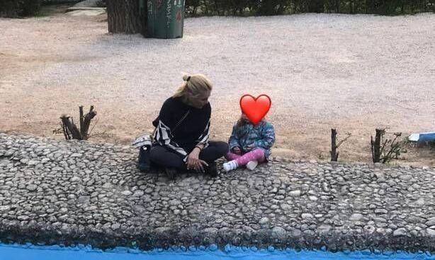 Τζένη Μπότση: Ο σύντροφός της στα συγκρουόμενα με την κόρη τους