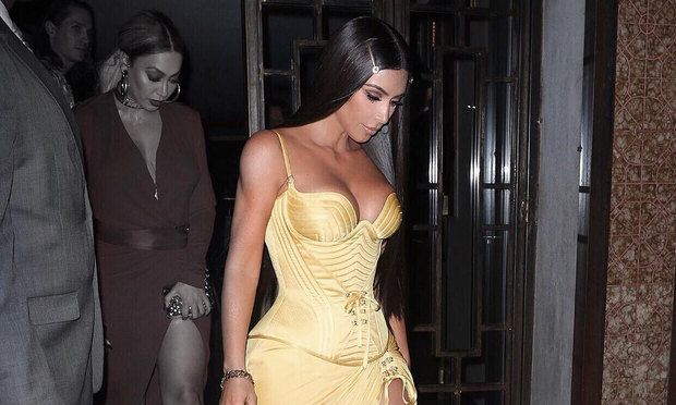 Η αρετουσάριστη φωτογραφία της Kim Kardashian κάνει τον γύρο του διαδικτύου