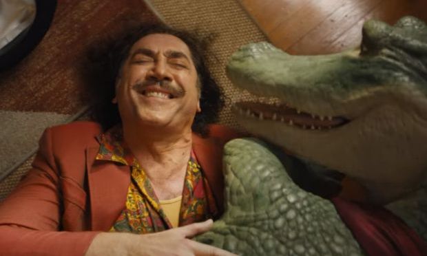 Η συγκινητική στιγμή που ο Javier Bardem συναντά τον Λάιλ, τον κροκόδειλο - Αποκλειστικό teaser