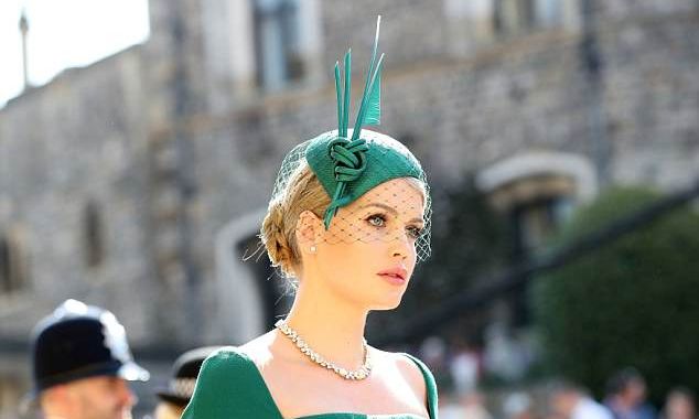 Lady Kitty Spencer: Μάθαμε τα πάντα για την ανιψιά της Diana που «έκλεψε» τις εντυπώσεις στον γάμο