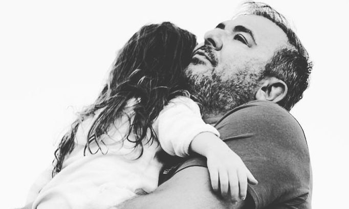 Η κούκλα κόρη του Αντώνη Ρέμου - Δείτε τη φωτογραφία που δημοσίευσε η μαμά Υβόννη (pics)