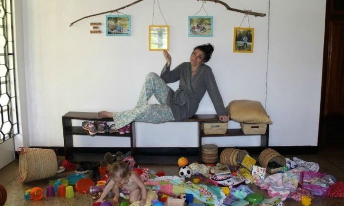 Πώς μοιάζει να είσαι έγκυος και να έχεις ένα νήπιο; Έτσι! (vid)