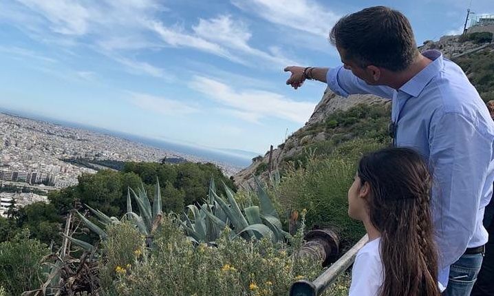 Κώστας Μπακογιάννης: Η κόρη του είχε γενέθλια- Δείτε την πρωτότυπη τούρτα