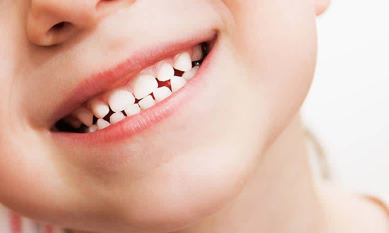 Tips που κάνουν τη διαφορά στο βούρτσισμα των παιδικών δοντιών
