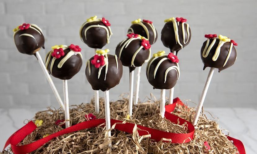 Cake pops με πασχαλινά κουλουράκια