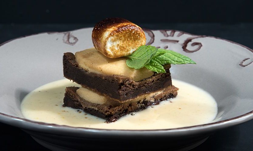 Φτιάξτε τα ιδιαίτερα brownies του Άκη με πορτοκάλι και κάρδαμο