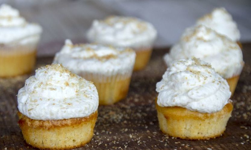 Λαχταριστά cupcakes με λεμόνι και καρύδα - Πώς θα τα φτιάξετε