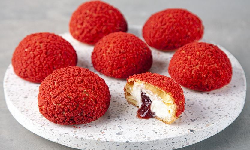 Choux Craquelin: Το εντυπωσιακό γλυκό που μπορείτε να φτιάξετε και μόνες σας