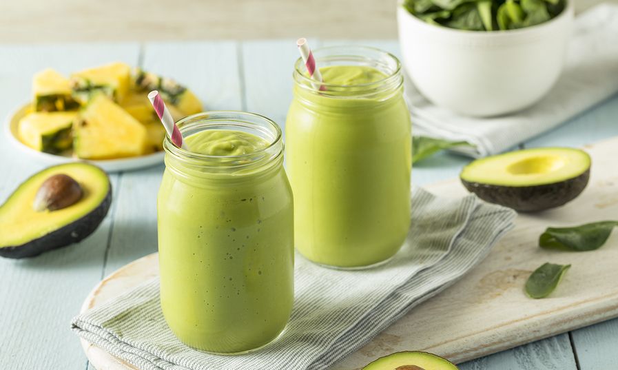 Smoothie με ανανά, σπανάκι και αβοκάντο για απώλεια βάρους - Φτιάξτε το και χάστε κιλά
