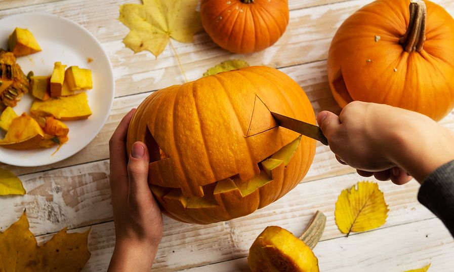 Πώς θα σκαλίσετε κολοκύθες για το Halloween (vid)