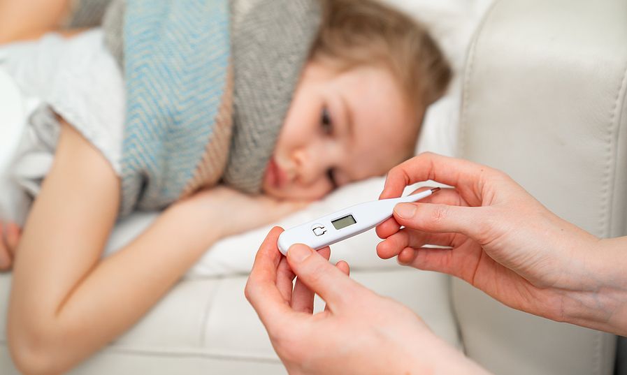 Health Line: Το παιδί μου έχει πυρετό & πονόλαιμο τι να κάνω;