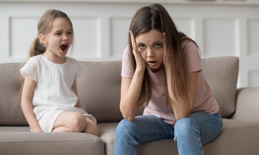 Πώς θα συγκρατήσουμε τα νεύρα μας στα ξεσπάσματα των παιδιών μας;