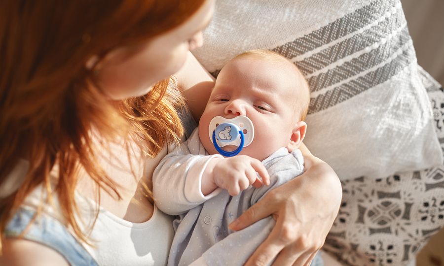 Μπορεί η χρήση της πιπίλας να προκαλέσει προβλήματα στον θηλασμό;
