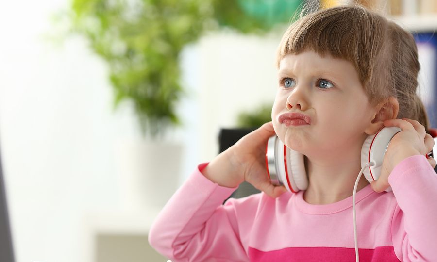 Μαθήματα Ζωής: Πώς να αντιδράσετε όταν το παιδί σας θεωρεί υπεύθυνους για το «κακό» που του κάνατε