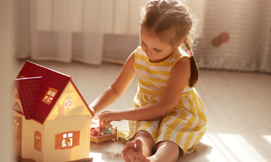Κατασκευές για κορίτσια που λατρεύουν τις Barbie - Τι μπορούν να φτιάξουν (vid)