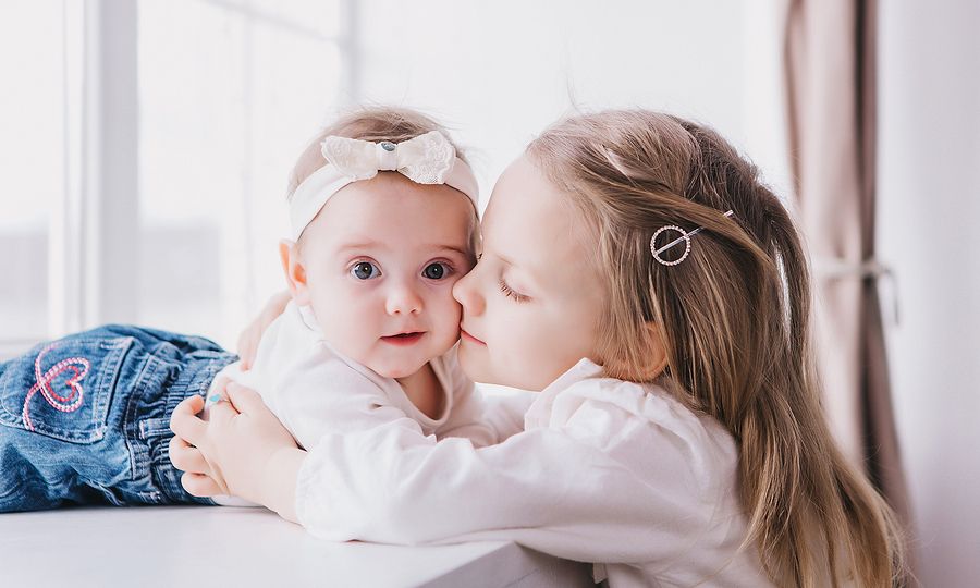 #SistersDay - Μια ημέρα αφιερωμένη στην αδερφή μας