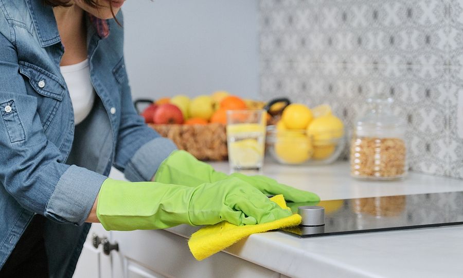 Tips για μαμάδες: 29 εύκολα κόλπα για να λάμψει η κουζίνα σας (vid)