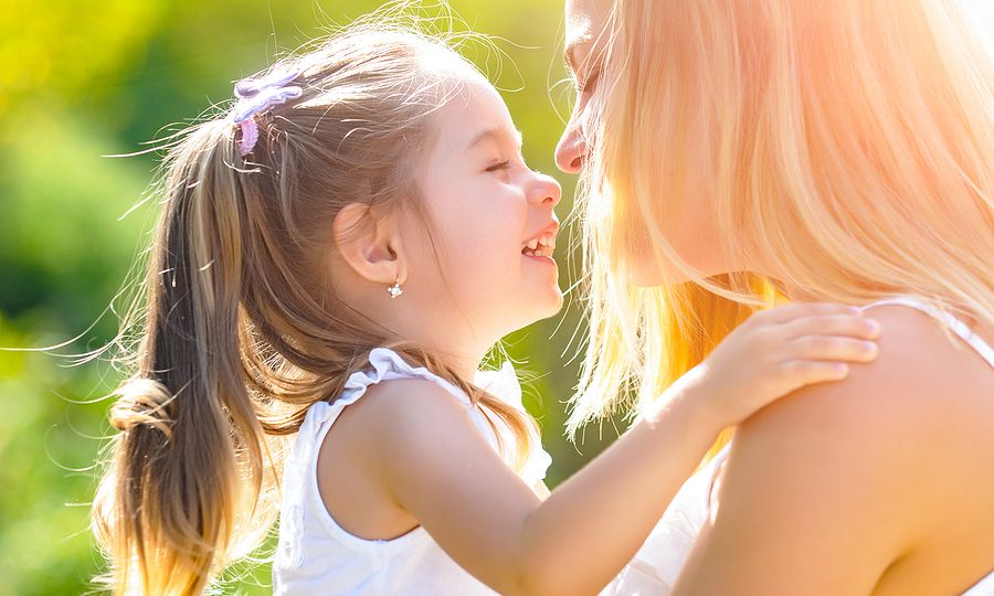 Τέσσερα πράγματα που δεν πρέπει να λένε οι μητέρες μπροστά στην κόρη τους