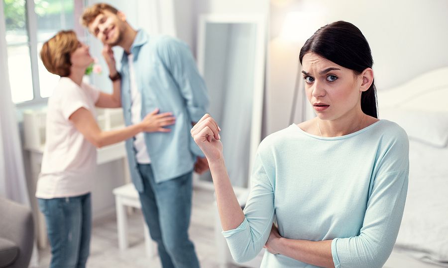 Όταν ο σύζυγος είναι προσκολλημένος στους γονείς του