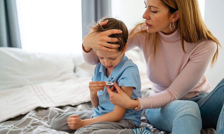 Τι πρέπει να γνωρίζουν οι γονείς για τη Flurona: Διπλή ίωση με κορονοϊό και γρίπη