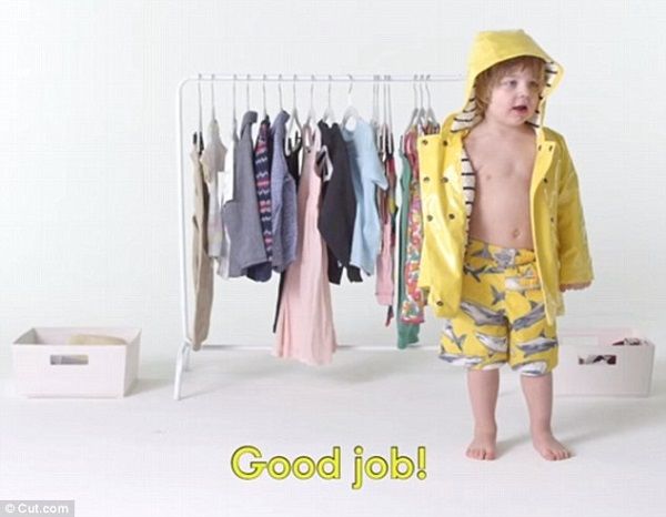3237E74500000578 3493833 Success Some of the children in the clip to a surprisingly good m 50 1458078934784