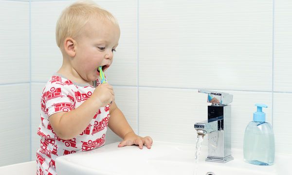 ODODIATROS PROTI EPISKEPSI PAIDIOU 2