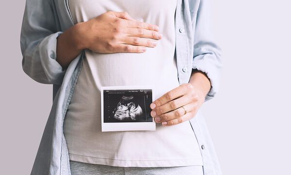 posa paidia mporei na apoktisei mia ginaika