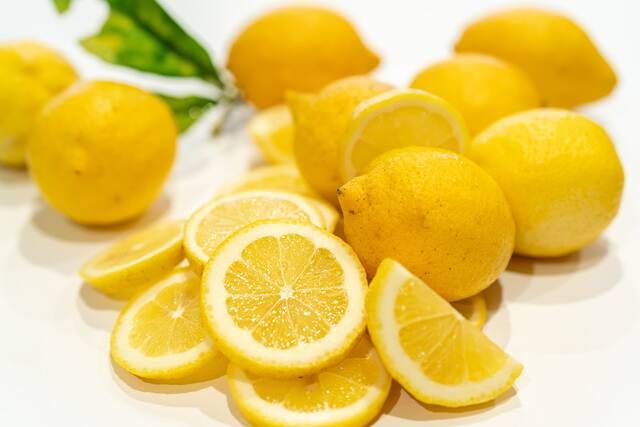 lemoni rouxa