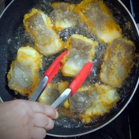 mpakaliaros tiganitos