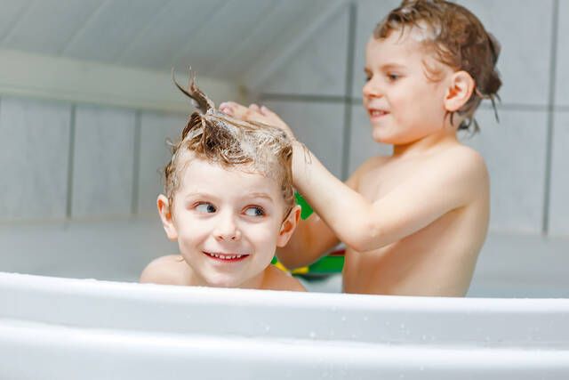 trixoptosi sta paidia alopekia 1