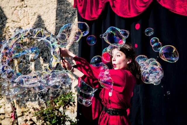1 BUBBLE SHOW 1